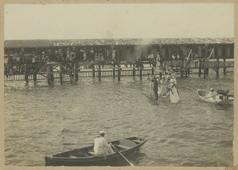 Swimming carnival at St. Kilda, c. 1914