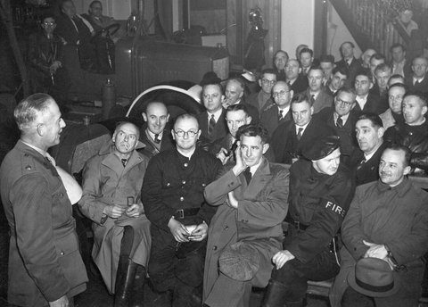 Maj. A. H. Treloar, fire adviser to Commonwealth Military Forces Lecturing to Auxiliary Firemen attached to the St. Kilda Branch of the Metropolitan Fire Brigade, c. 1942