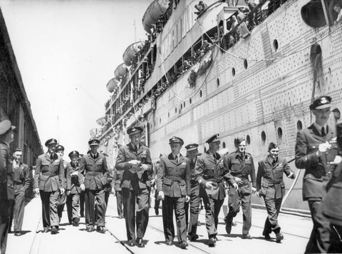 Men of the R.A.A.F. on their return to Melbourne, 1945