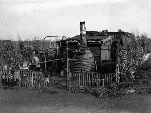 West Melbourne. The front view of a "Dudley Mansion.", c. 1935