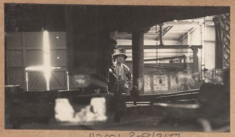 Reconditioning Hawthorn bridge - handrail, 1930