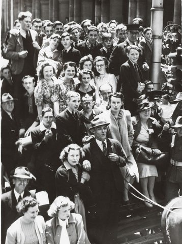 17th Brigade marching through Melbourne, 1940–46