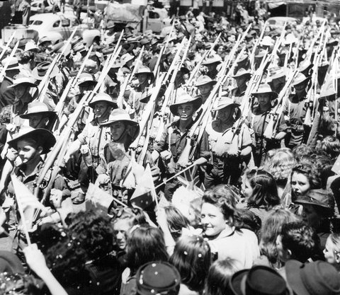 17th Brigade marching through Melbourne, 1940–46