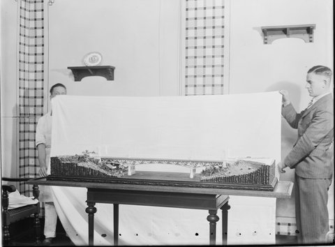 "Scale model of MacRobertson Bridge of Yarra River, Melbourne, Vic.", 1910–40