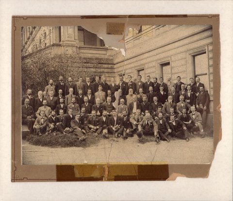 Civil servants in front of the Spring Street government offices, Melbourne, Victoria, 1900–30