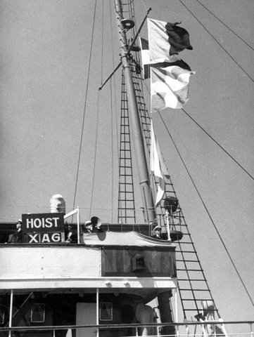 Sequence of events with the Port Phillip Examination Service as they check ships coming into Port Phillip Bay, c. 1940