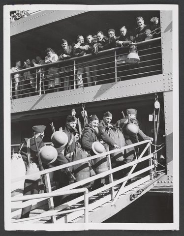 EMBARKATION OF TROOPS FROM PORT MELBOURNE, 1942–48