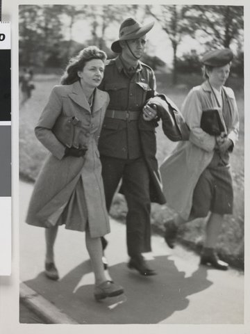 Ex-prisoner of war Pte. K. E. Drew from Melbourne at the English Derby meeting, 1945, c. 1945