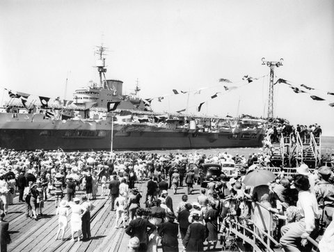Visit of British aircraft carrier H.M.S. Implacable to Melbourne, 1946