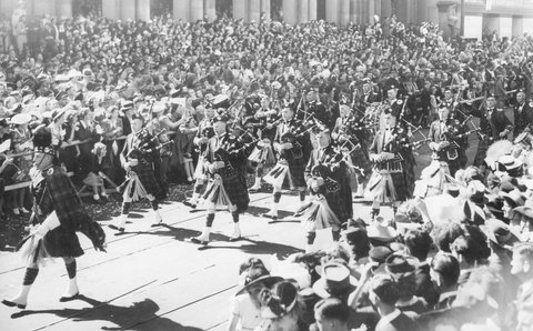 Military procession in Melbourne, Bourke Street and towards Elizabeth Street, 1943