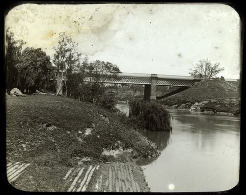 Hawthorn Bridge, c. 1900