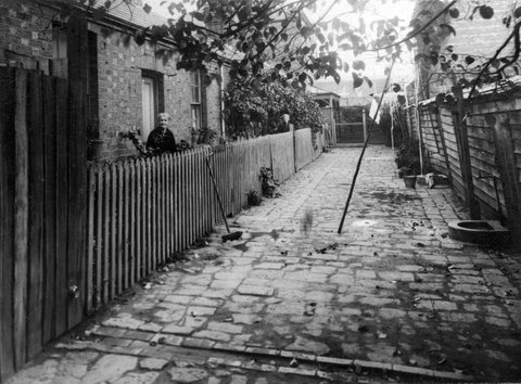 Carlton. Slum pocket, c. 1930