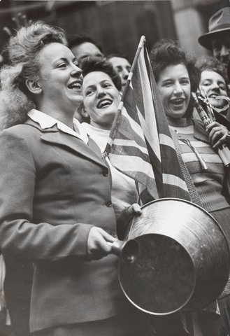 Victory celebrations in Melbourne, c. 1945