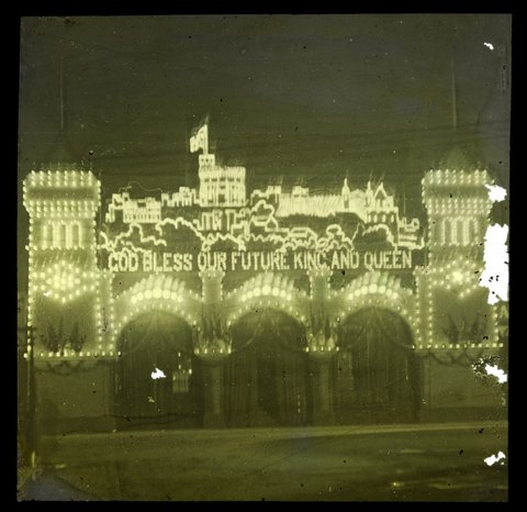 Decorated and illuminated building, Melbourne, for Royal Visit, Edward VII, 1901