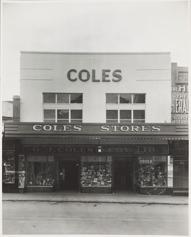 Exterior view of Coles Northcote Store No. 16, 1947