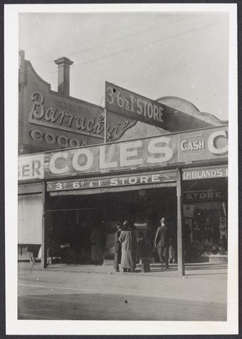 First Coles Variety store, "It all began in Smith Street, Collingwood, on the Thursday before Easter 1914" Collingwood Store No. 1, 1914–20