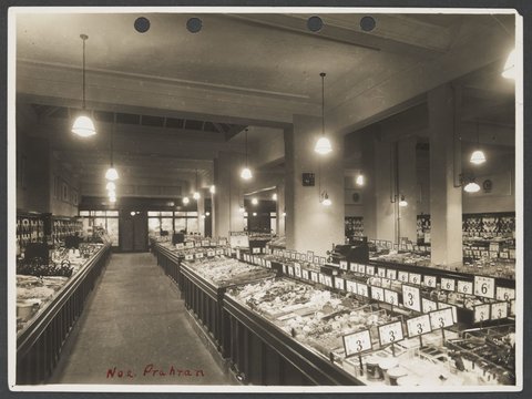Interior showing panelled counters with prices prominently displayed at Prahran Coles Variety Store No. 2, 1930–35