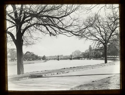 Melbourne, looking west toward Princes Bridge from Yarra bank, 1948