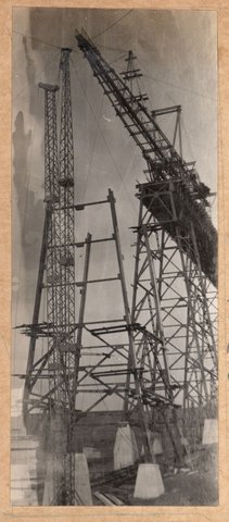 Albion to Broadmeadows - Maribyrnong River viaduct. Erecting steelwork, 1928