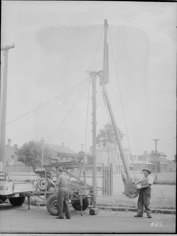 Machinery in Moray Street, South Melbourne, 1932–38