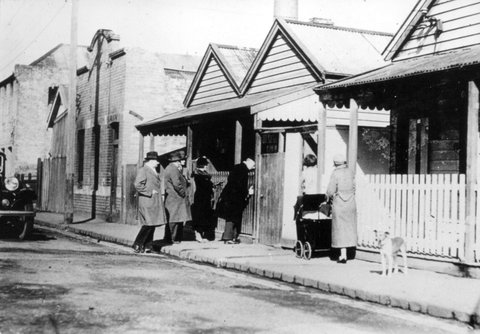 Collingwood. Premier enters 3 R [i.e. room] house, c. 1935