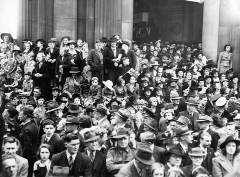 17th Brigade marching through Melbourne, c. 1943