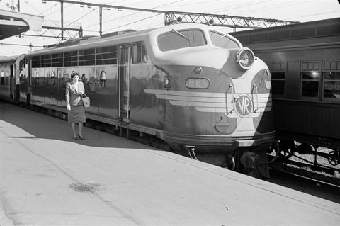Victorian Railways country train at platform in station, Melbourne, Victoria, 1953