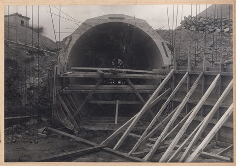 Albion to Broadmeadows - culvert at 4M 42C - Spring Gully, 1927–28