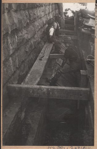 Hawthorn bridge reconditioning - Richmond pier, c. 1930