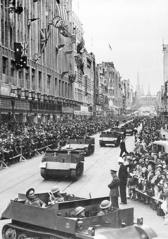 Machine gun carriers in parades on Melbourne Streets, 1940–45