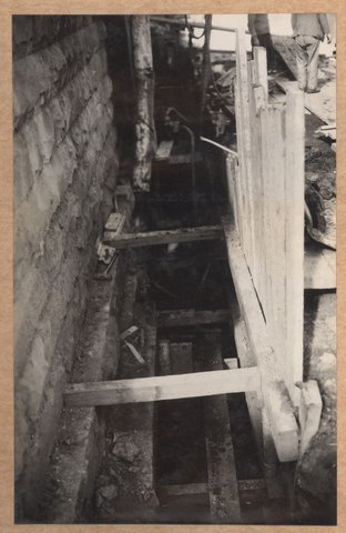 Hawthorn bridge - piers, 1930