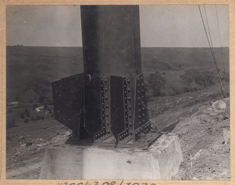 Albion to Broadmeadows - viaduct at Maribyrnong River - erection of steelwork, 1928