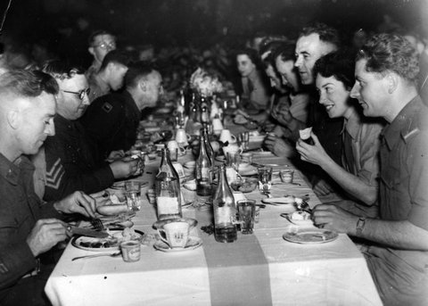 Signals L.H.Q. Albert Park Xmas Eve Dinner, 1939–45