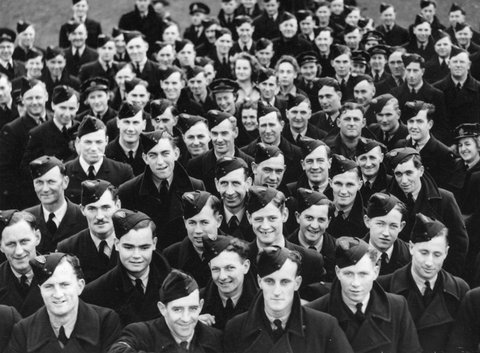 R.A.A.F. & W.A.A.F. sports meeting of No. 1 Engineering School Ascot Vale Flemington Racecourse, c. 1944