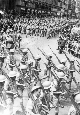 2nd A.I.F. marching down Bourke Street approach Elizabeth Street corner, 1939–44