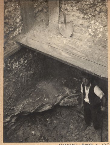Albion to Broadmeadows - Maribyrnong River viaduct foundations, 1927–28