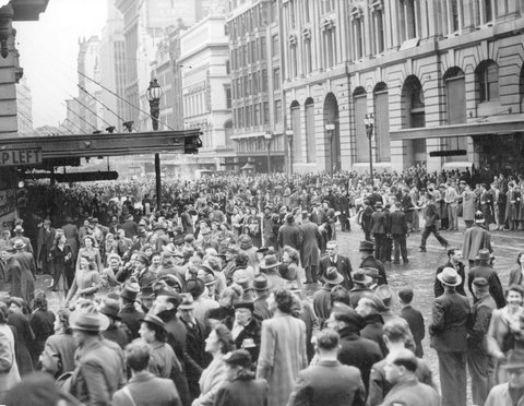 Victory celebrations in Melbourne, c. 1945