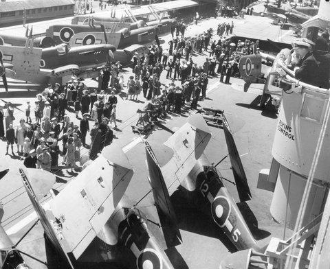 Visit of British aircraft carrier H.M.S. Implacable to Melbourne, 1946