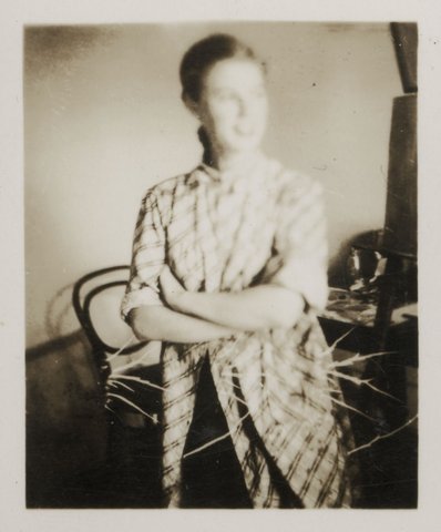 Yvonne Lennie 40 Lt Collins St Melbourne, 1940