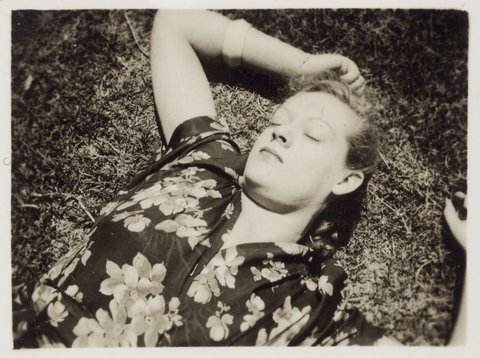 Joy Hester in Fitzroy Gardens, Melb '42, 1942