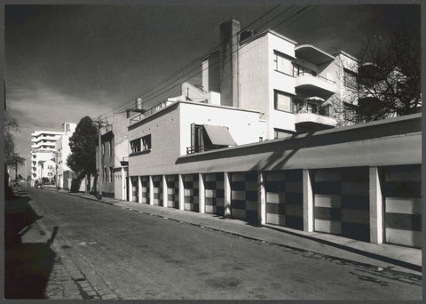 Newburn flats and garages, Albert Park, Vic, 1951