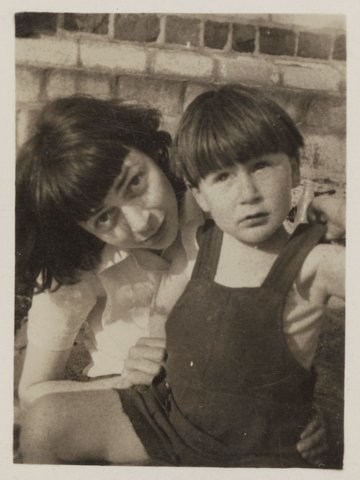 [Joyce Goode and Mookie, [Malcolm Goode] Hampton, 1944]