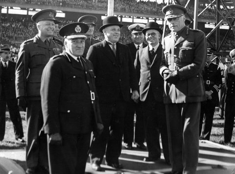 A.R.P. i.e. Air Raid Precautions display attendees, Flemington racetrack, 1940–46