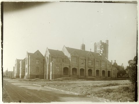 Old Arts building, University of Melbourne, Parkville, Victoria, 1920–30