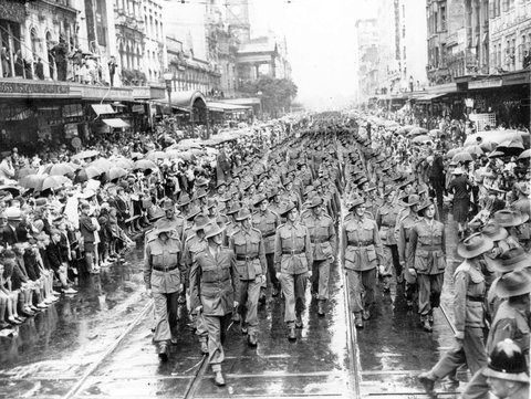 Australian servicemen marching down Swanston Street, past the saluting base at the Melbourne Town Hall, 1940–45