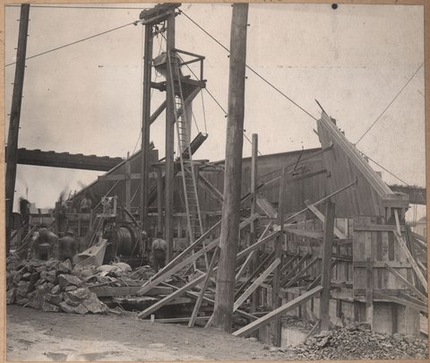 South Kensington to West Footscray. Bridge over Maribyrnong River : substructure, 1926