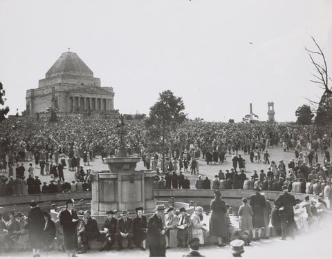Victory celebrations in Melbourne, c. 1945
