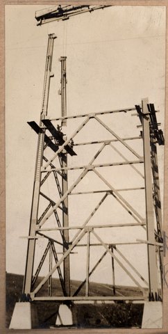 Albion to Broadmeadows - Maribyrnong River viaduct. Erecting steelwork, 1928