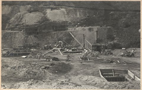Albion to Broadmeadows - Maribyrnong River viaduct foundations, 1927–28