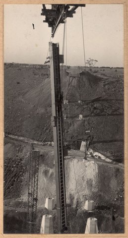 Albion to Broadmeadows - Maribyrnong River viaduct. Erecting steelwork, 1928